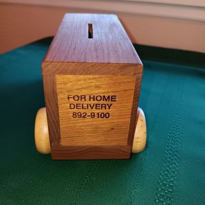 ROCKY MOUNTAIN NEWS WOODEN COIN BANK, PLASTIC BOAT AND NIB CUB SCOUT PINEWOOD DERBY KIT