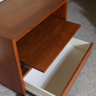 Mobile TV Stand with Drawer