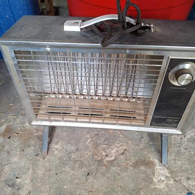 2 Space Heaters