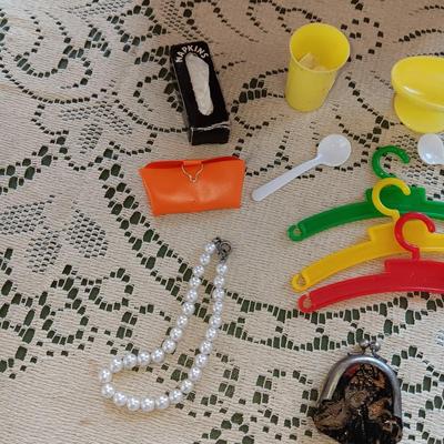 CHILD'S PONYTAIL VINYL CARRY CASE