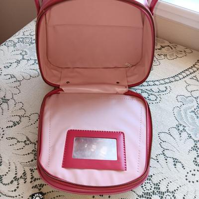 CHILD'S PONYTAIL VINYL CARRY CASE