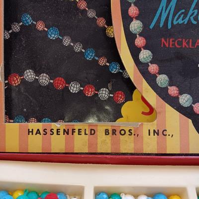 HASBRO SNAP-IN-BEADS AND TICKLE BEE GAME
