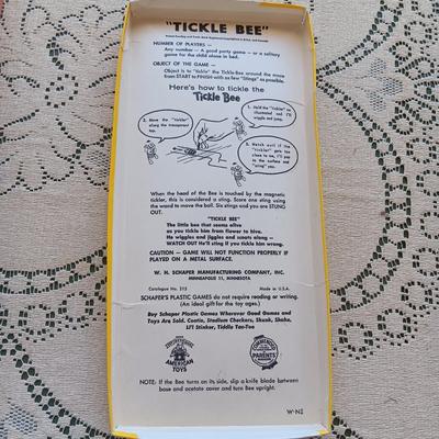 HASBRO SNAP-IN-BEADS AND TICKLE BEE GAME