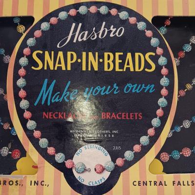HASBRO SNAP-IN-BEADS AND TICKLE BEE GAME
