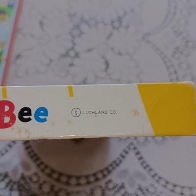 HASBRO SNAP-IN-BEADS AND TICKLE BEE GAME