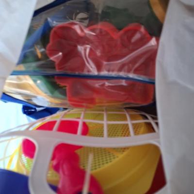 Beach toy lot