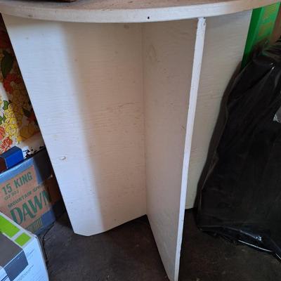 2 White tables