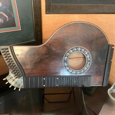 Vintage Strings Instrument
