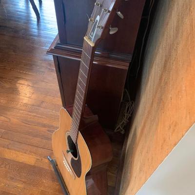 Yamaha Guitar