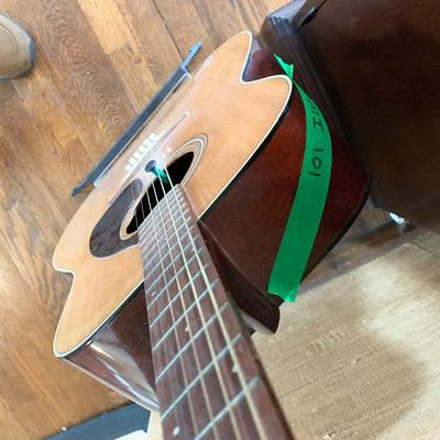 Yamaha Guitar