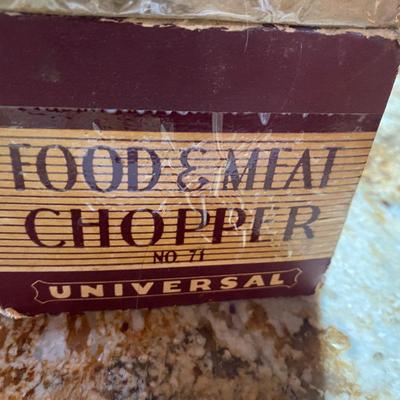 UNIVERSAL FOOD AND MEAT CHOPPER NO 71 AND S.S. ROASTING PAN