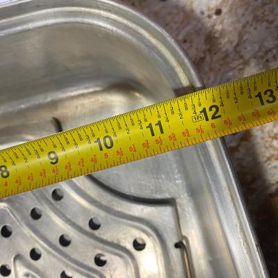 UNIVERSAL FOOD AND MEAT CHOPPER NO 71 AND S.S. ROASTING PAN