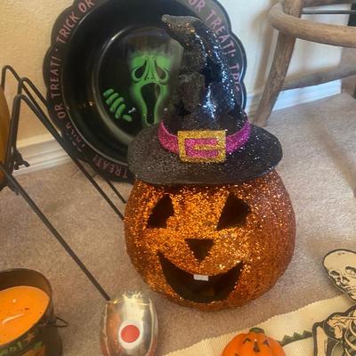HALLOWEEN DECORATIONS
