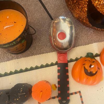 HALLOWEEN DECORATIONS
