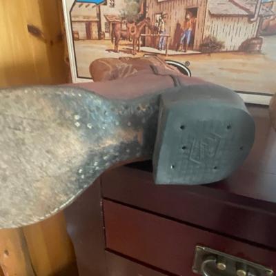TONY LAMA LEATHER BOOTS SIZE 9B