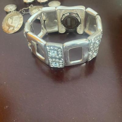 MEN & WOMEN'S WATCHES, SILVER TONE BUTTON COVERS AND COSTUME JEWELRY