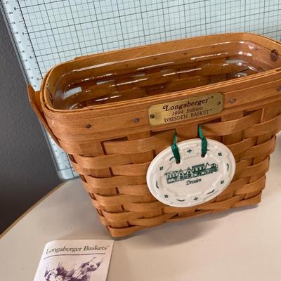 1994 Dresden basket with decor & hankies