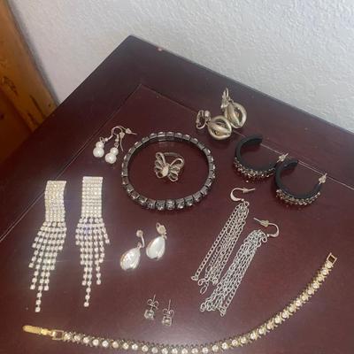 SILVER AND GOLD TONE JEWELRY
