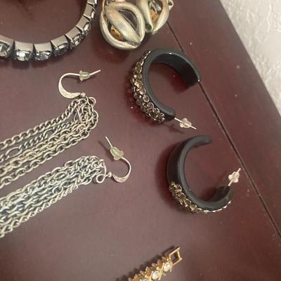 SILVER AND GOLD TONE JEWELRY
