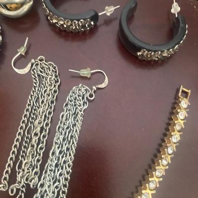 SILVER AND GOLD TONE JEWELRY