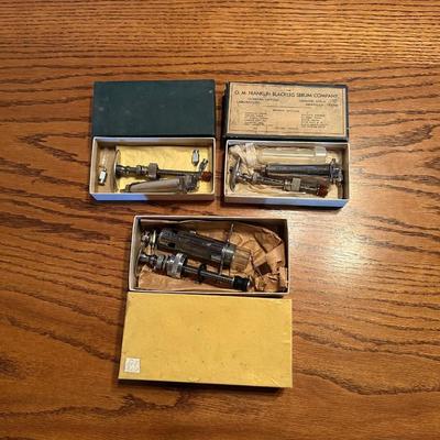 OLD HEAVY DUTY SYRINGES FOR LIVESTOCK