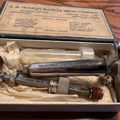 OLD HEAVY DUTY SYRINGES FOR LIVESTOCK