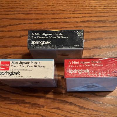 ASSORTMENT OF JIGSAW PUZZLES 500 PIECES OR LESS