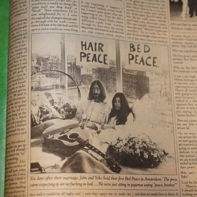 ROLLING STONE MAGAZINE FEATURING JOHN LENNON & YOKO ONO JAN 22, 1981