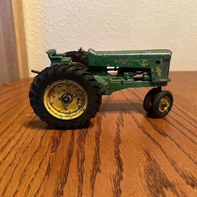 JOHN DEERE DIE-CAST TOY TRACTOR WITH SICKLE BAR MOWER