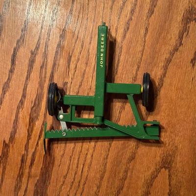 JOHN DEERE DIE-CAST TOY TRACTOR WITH SICKLE BAR MOWER