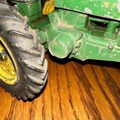JOHN DEERE DIE-CAST TOY TRACTOR WITH SICKLE BAR MOWER