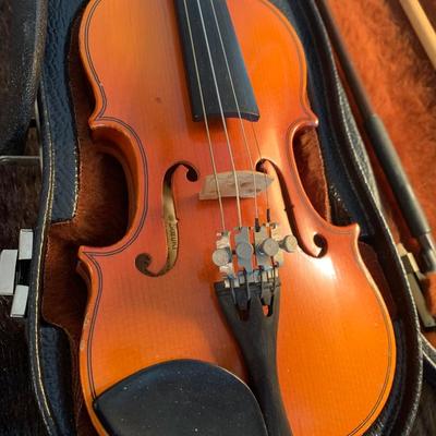 Suzuki Violin 1/16 w/Case