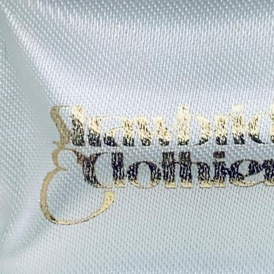 LOT4: Beautiful 14k Gold Ring with Oval Cut Blue Sapphire Flanked by 2 Round White Sapphires - 2.8 gtw sz5