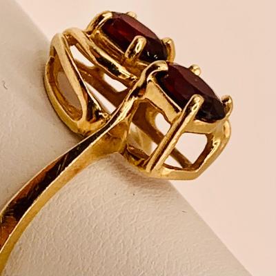 LOT 11: Double Oval Garnet and 14 k Gold Ring - 2.9gtw