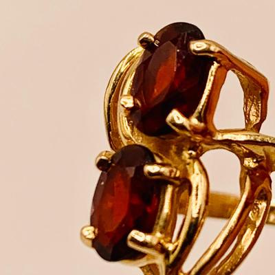 LOT 11: Double Oval Garnet and 14 k Gold Ring - 2.9gtw