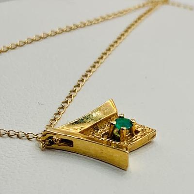 LOT 14: Emerald and 14KP Gold Pendant on 18" Gold Chain