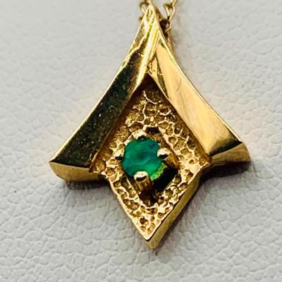 LOT 14: Emerald and 14KP Gold Pendant on 18" Gold Chain
