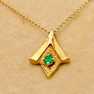 LOT 14: Emerald and 14KP Gold Pendant on 18" Gold Chain