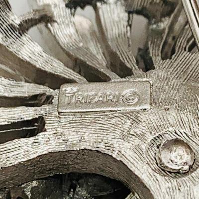 LOT18: Vintage Crown Trifari Silvertone Rodium Plated Clear Crystal Brooch, Rhinestone Duet Brooch/ Shoe Clip, Bead Necklaces and Earrings