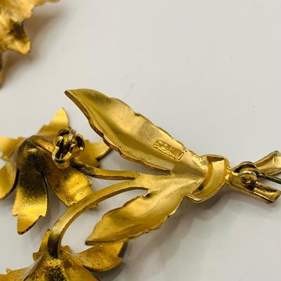 LOT:19: Tancer II Lucite Patridge in a Peartree, Gerrys Reindeer, Interchangeable Pin and More