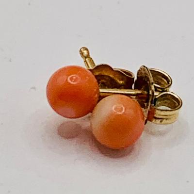 LOT:26: Lot of Beautiful Gold Tone Fashion Jewelry by Monet, Nina Ricci and More