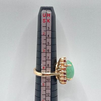 LOT 63J: Oval Jade Gold Ring with Diamond and Pink Sapphire Halo - 14KT, TW 9.7g, Sz 4