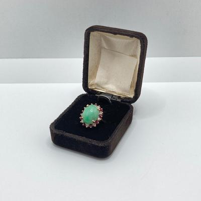 LOT 63J: Oval Jade Gold Ring with Diamond and Pink Sapphire Halo - 14KT, TW 9.7g, Sz 4