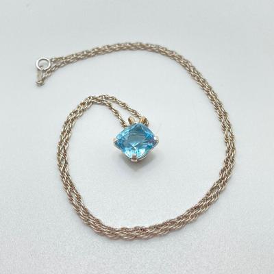 LOT 67J: Blue Topaz Pendant Necklace on Sterling Silver Rope Chain - 925, Tw 6.5g, 18"