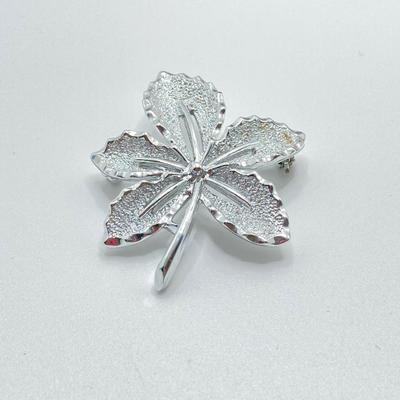 LOT 70J: Collection of Brooches / Pins - Sarah Coventry, Talbots, Anne Klein and More