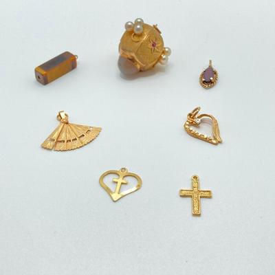 LOT 71J: Vintage Gold Tone Pendants and Charms