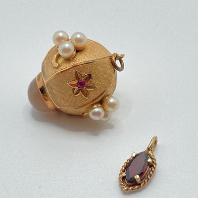 LOT 71J: Vintage Gold Tone Pendants and Charms