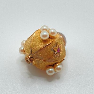 LOT 71J: Vintage Gold Tone Pendants and Charms