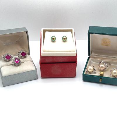 LOT 72J: Collection of Vintage Earrings and Rings