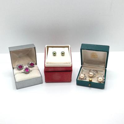 LOT 72J: Collection of Vintage Earrings and Rings